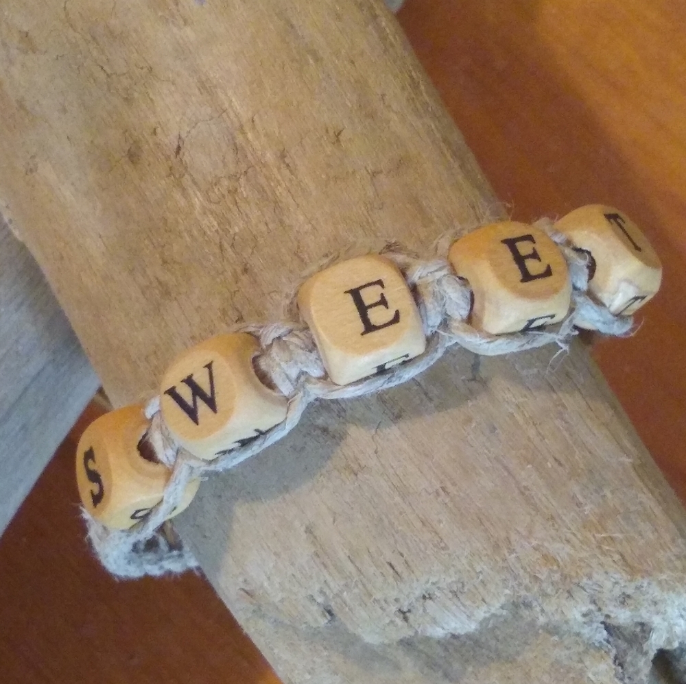 *Hemp bracelet SWEET